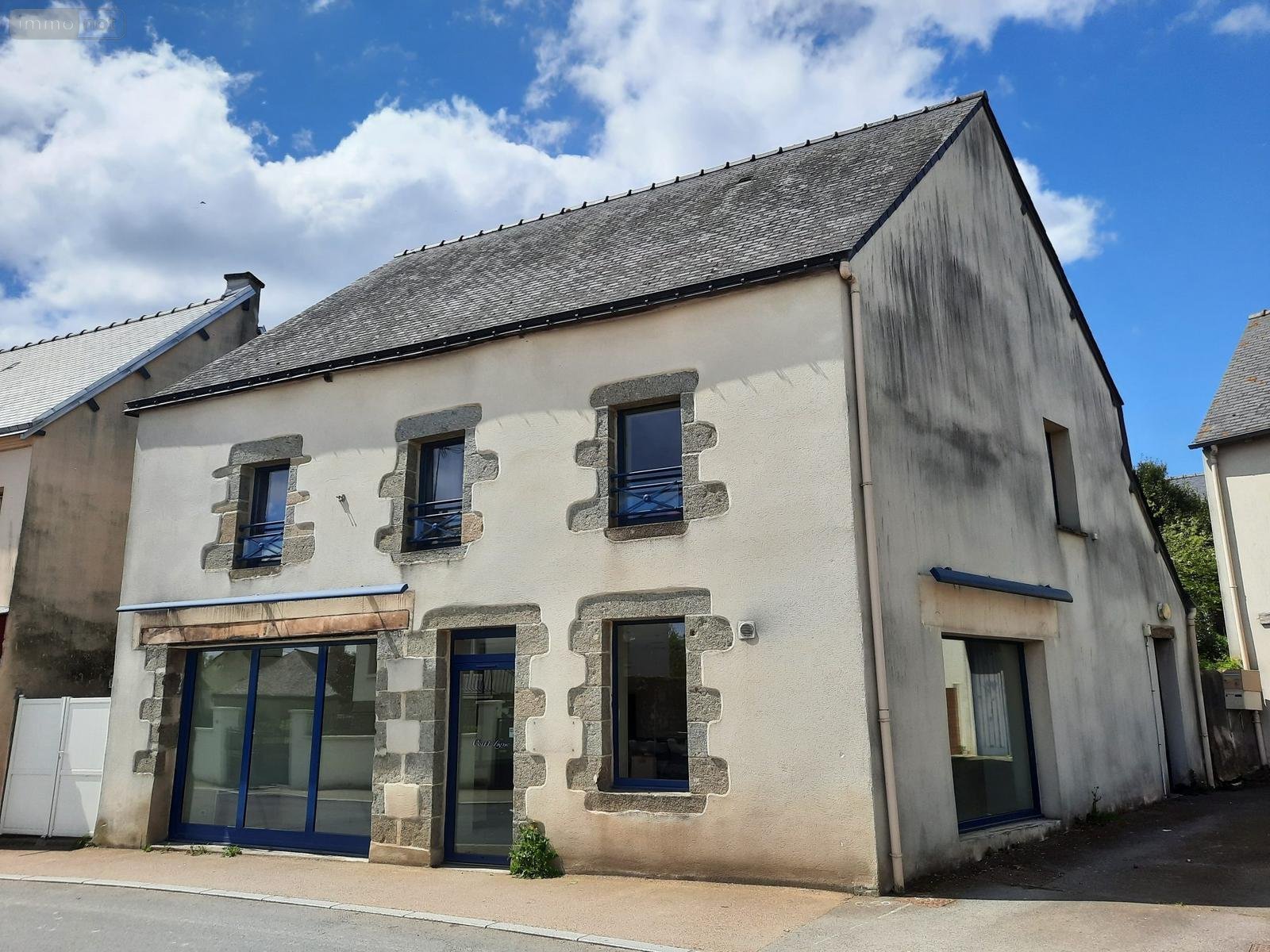 Immeuble a vendre Guilliers 56490 Morbihan 98 m2  125700 euros
