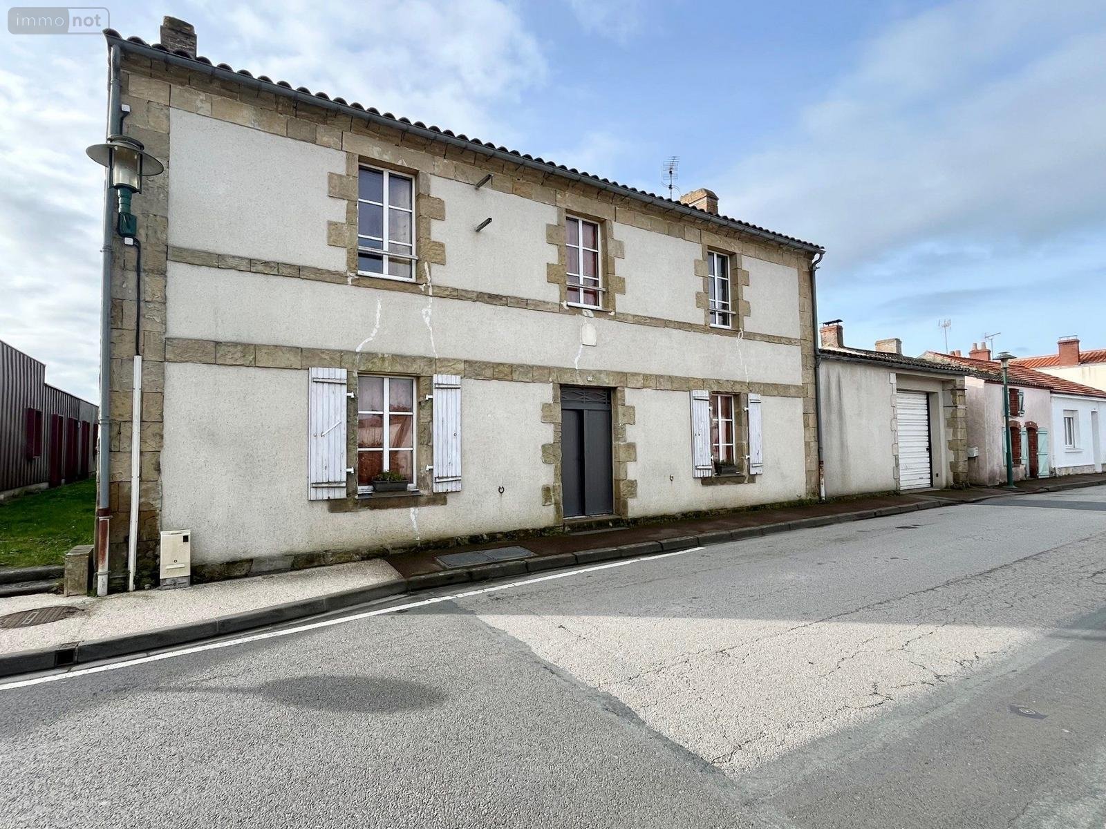 Maison a vendre Bois-de-Céné 85710 Vendée 172 m2 6 pièces 308910 euros