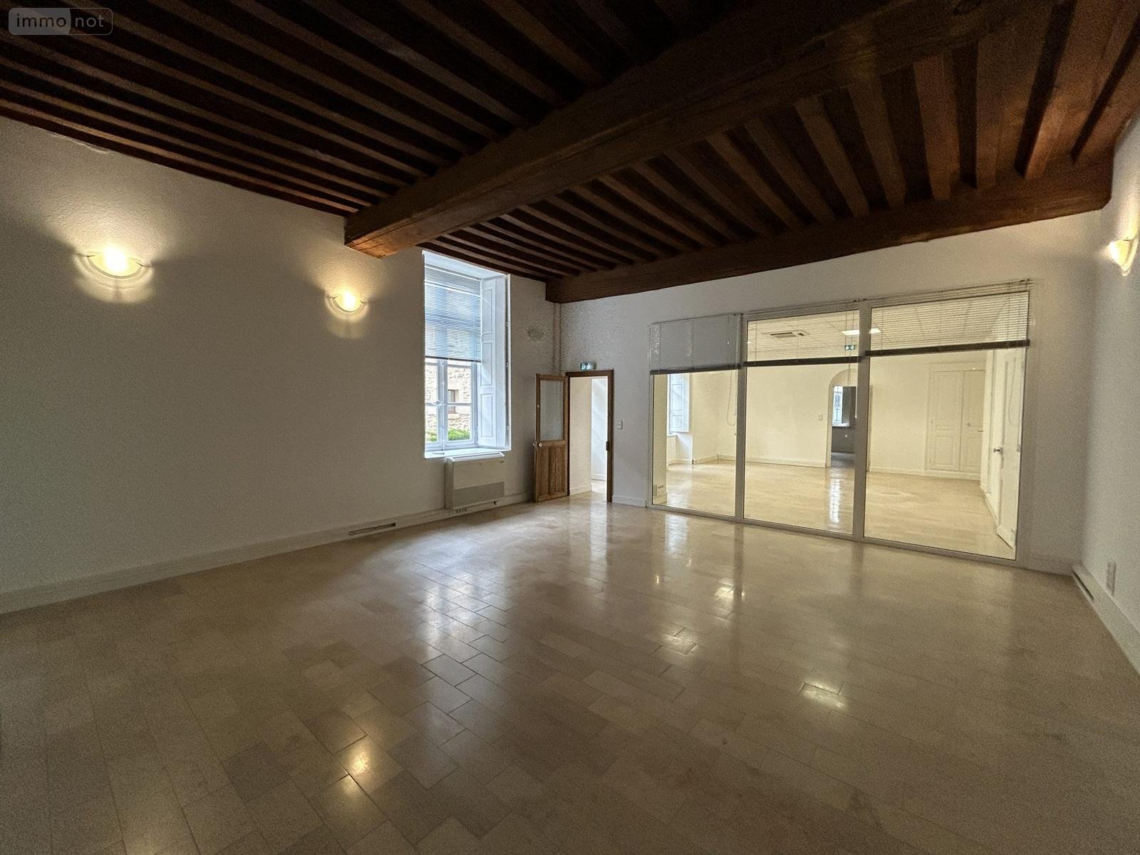 Location fonds et murs commerciaux Beaune 21200 Côte-d'Or 125 m2  1750 euros