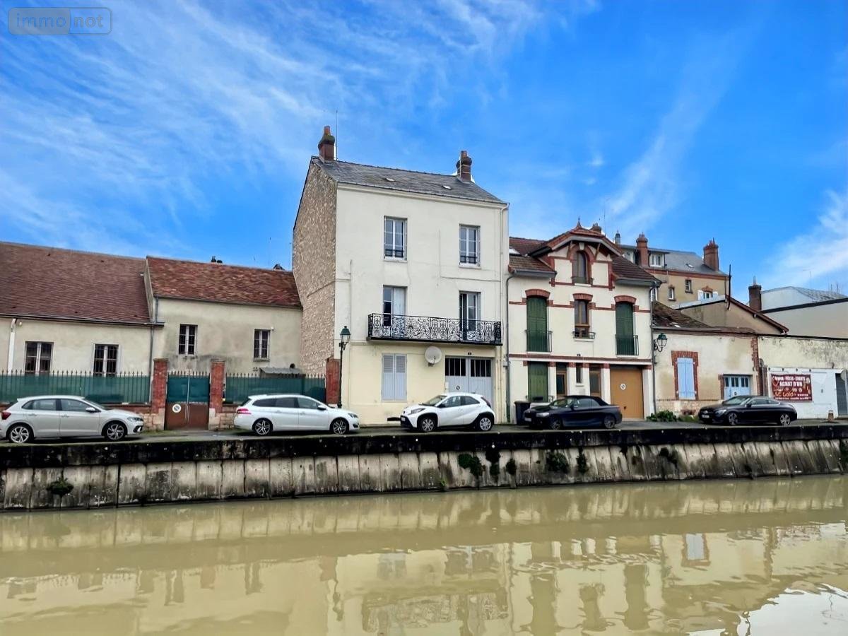 Immeuble a vendre Montargis 45200 Loiret 157 m2  204800 euros