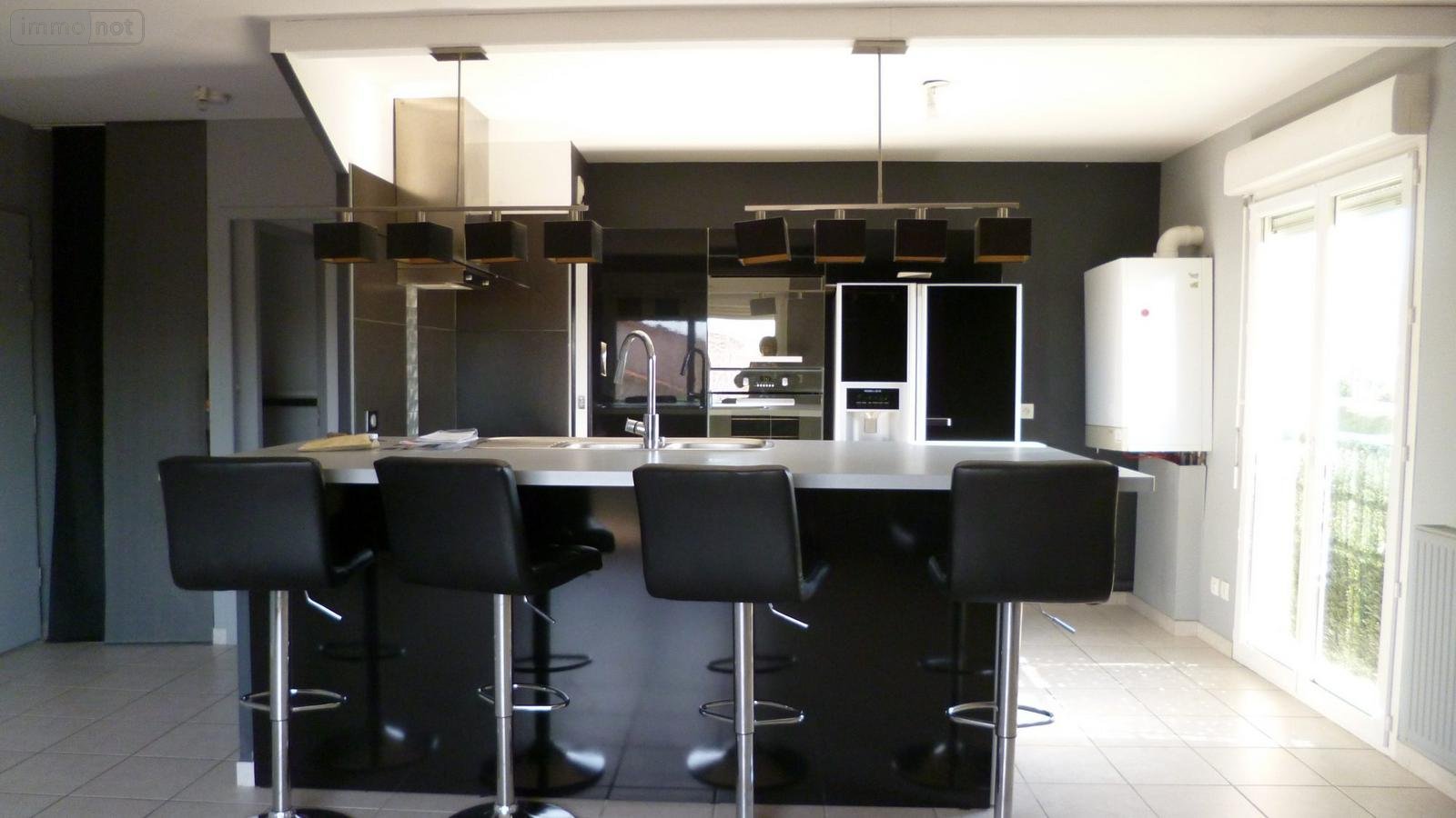 Location appartement Ambérieu-en-Bugey 01500 Ain 56 m2 2 pièces 593 euros