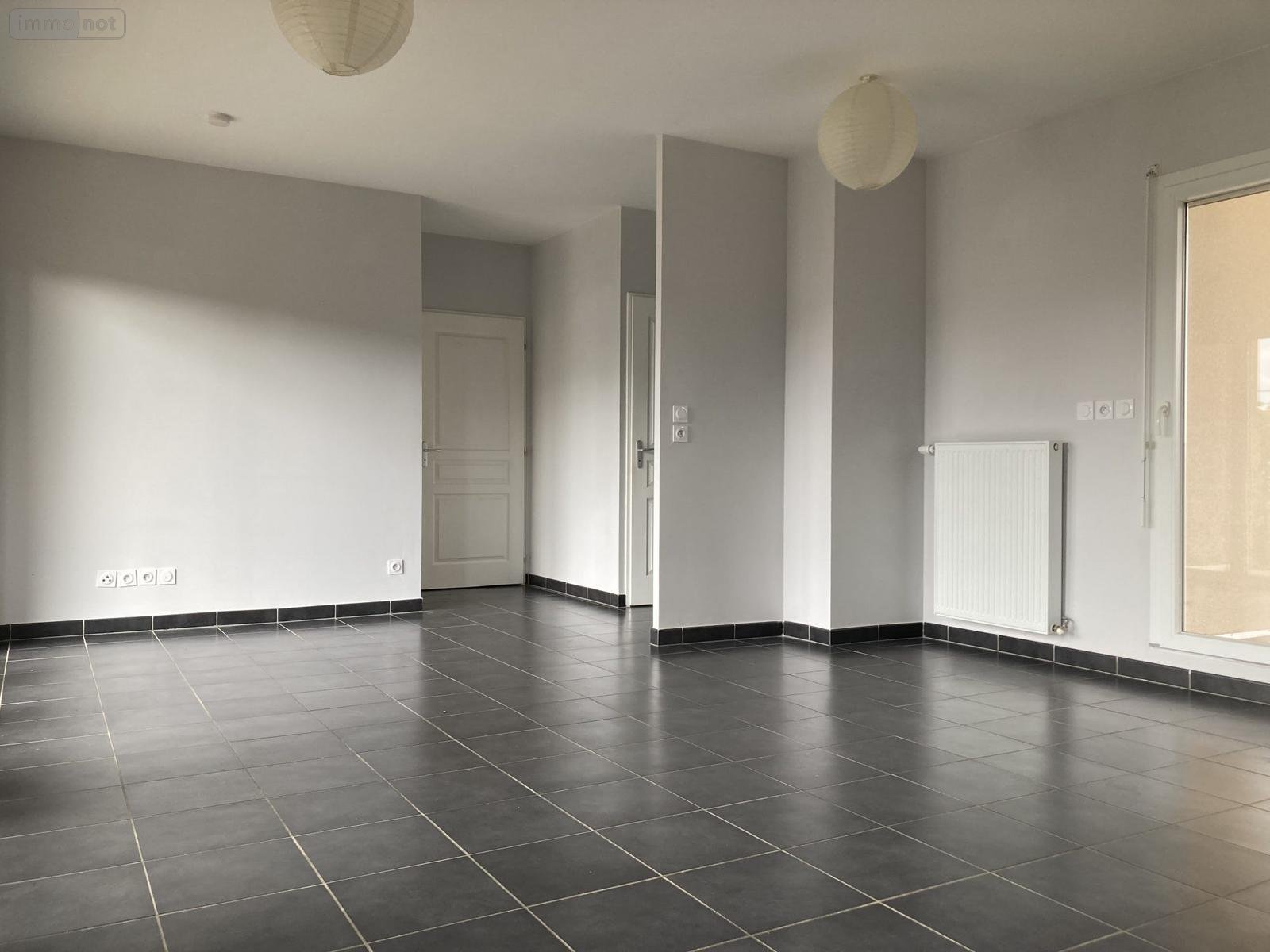 Location appartement Ambérieu-en-Bugey 01500 Ain 60 m2 3 pièces 800 euros