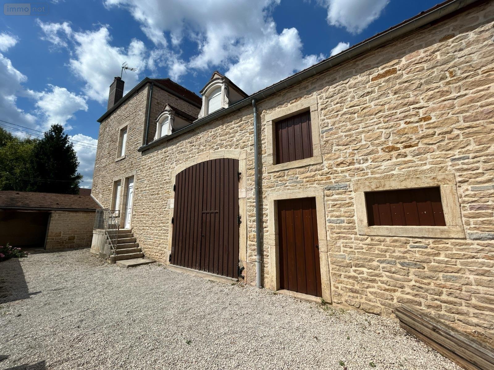 Location maison Chorey-les-Beaune 21200 Côte-d'Or 114 m2 5 pièces 930 euros
