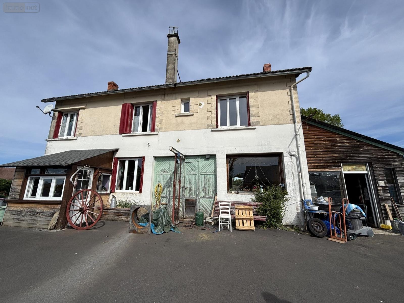 Maison a vendre Lanobre 15270 Cantal 174 m2 9 pièces 153700 euros