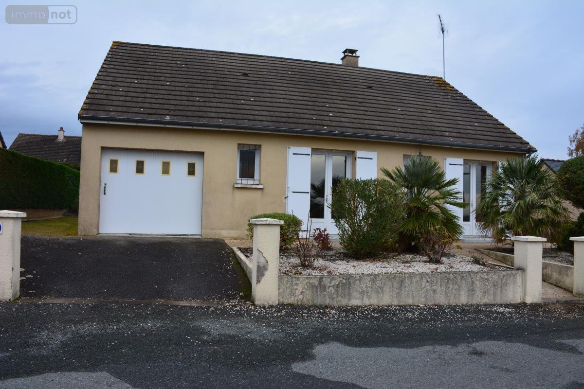 Location maison Château-Gontier-sur-Mayenne 53200 Mayenne 78 m2 5 pièces 600 euros