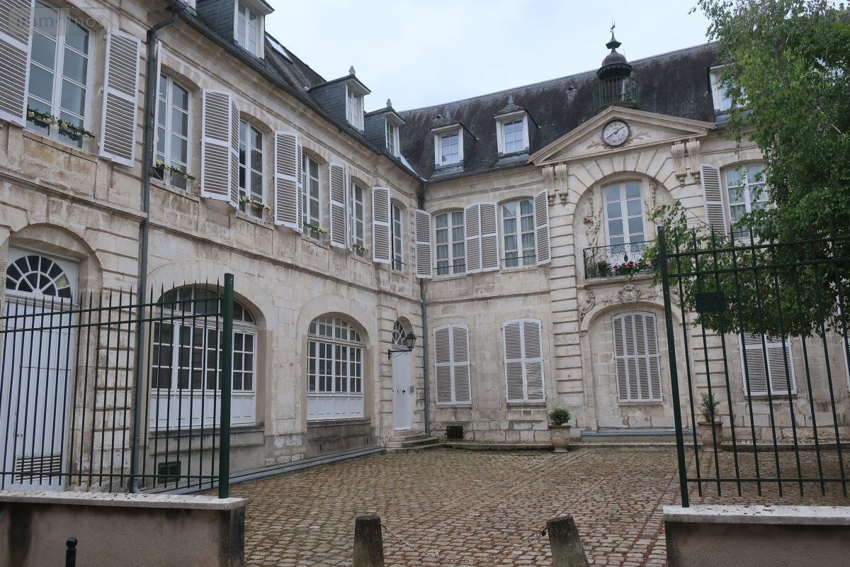 Appartement a vendre Bourges 18000 Cher 105 m2 3 pièces 220000 euros