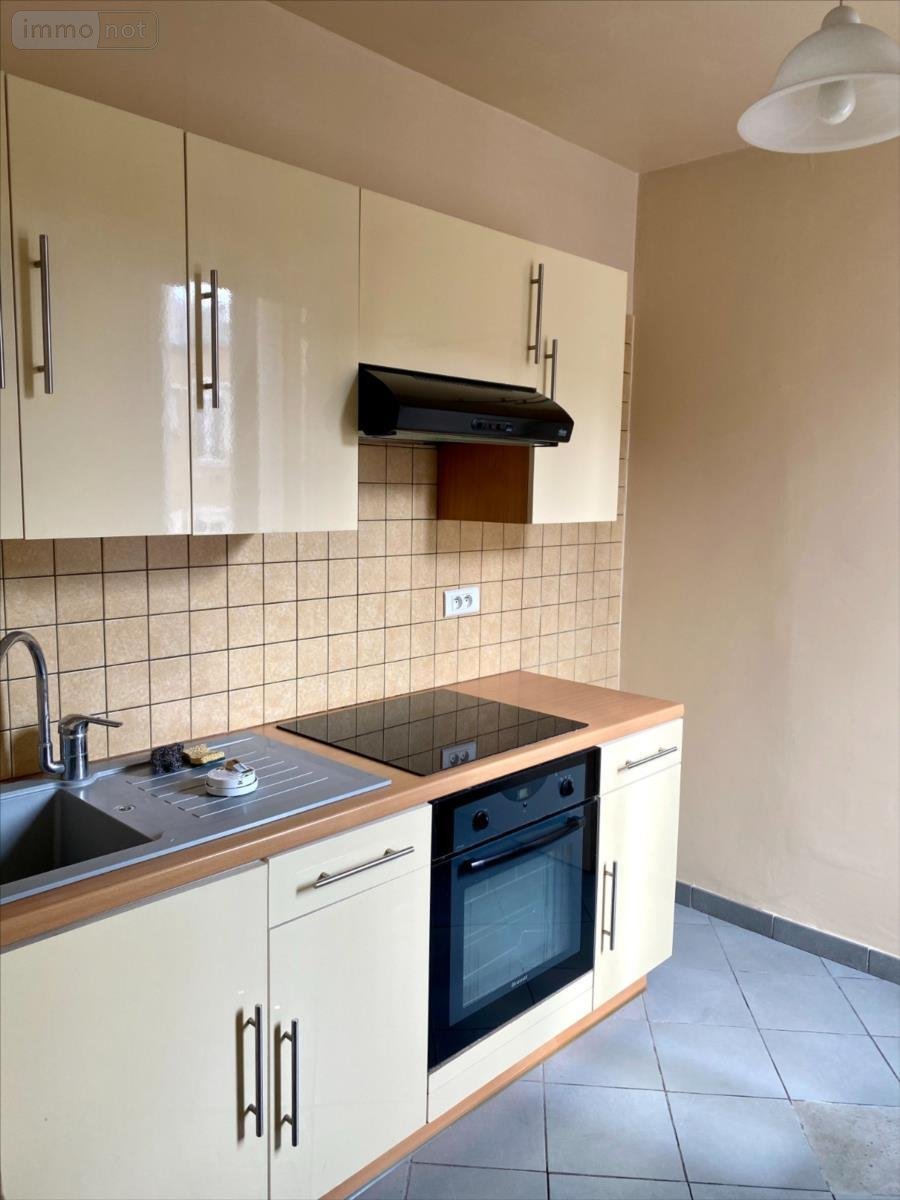 Location appartement Reims 51100 Marne 35 m2 2 pièces 656 euros