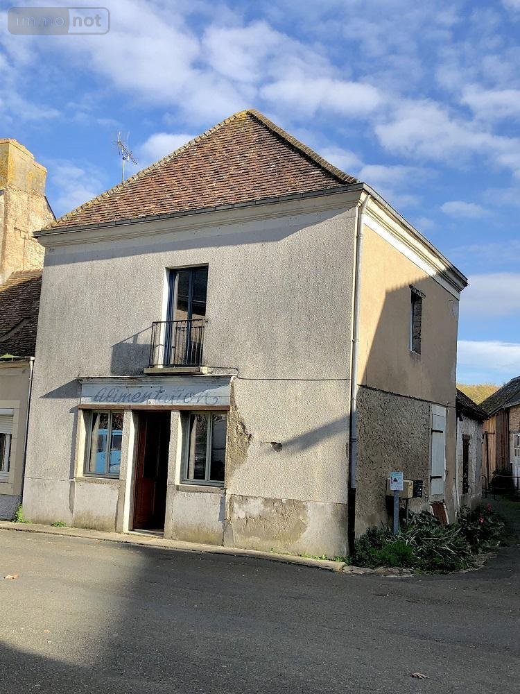 Immeuble a vendre Crosmières 72200 Sarthe 114 m2  105000 euros
