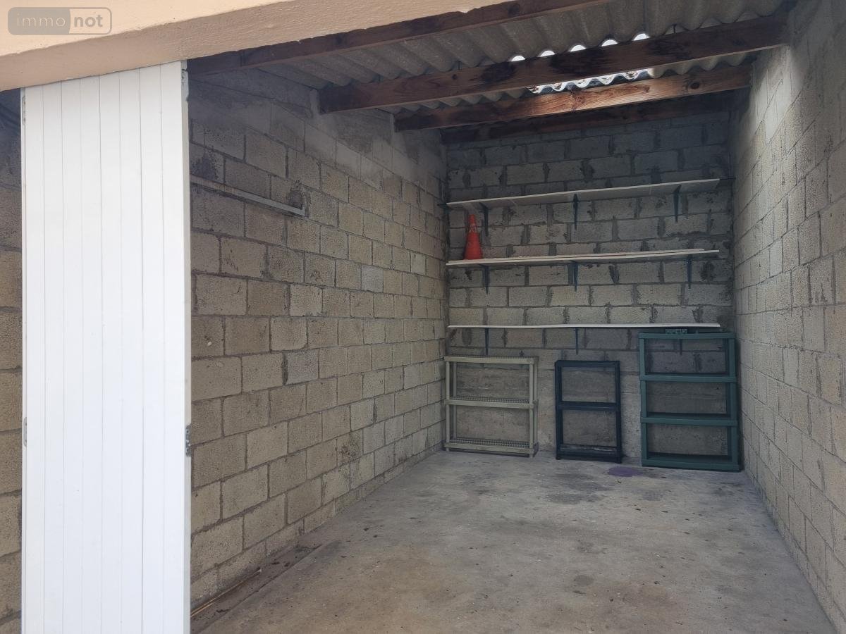 Garage et parking a vendre Quimper 29000 Finistère 14 m2  15120 euros