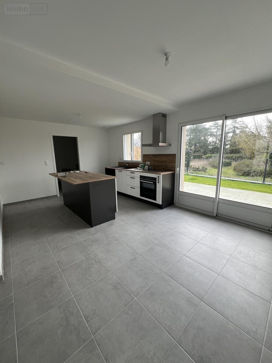 Location maison Saint-Germain-des-Prés 49170 Maine-et-Loire 84 m2  995 euros