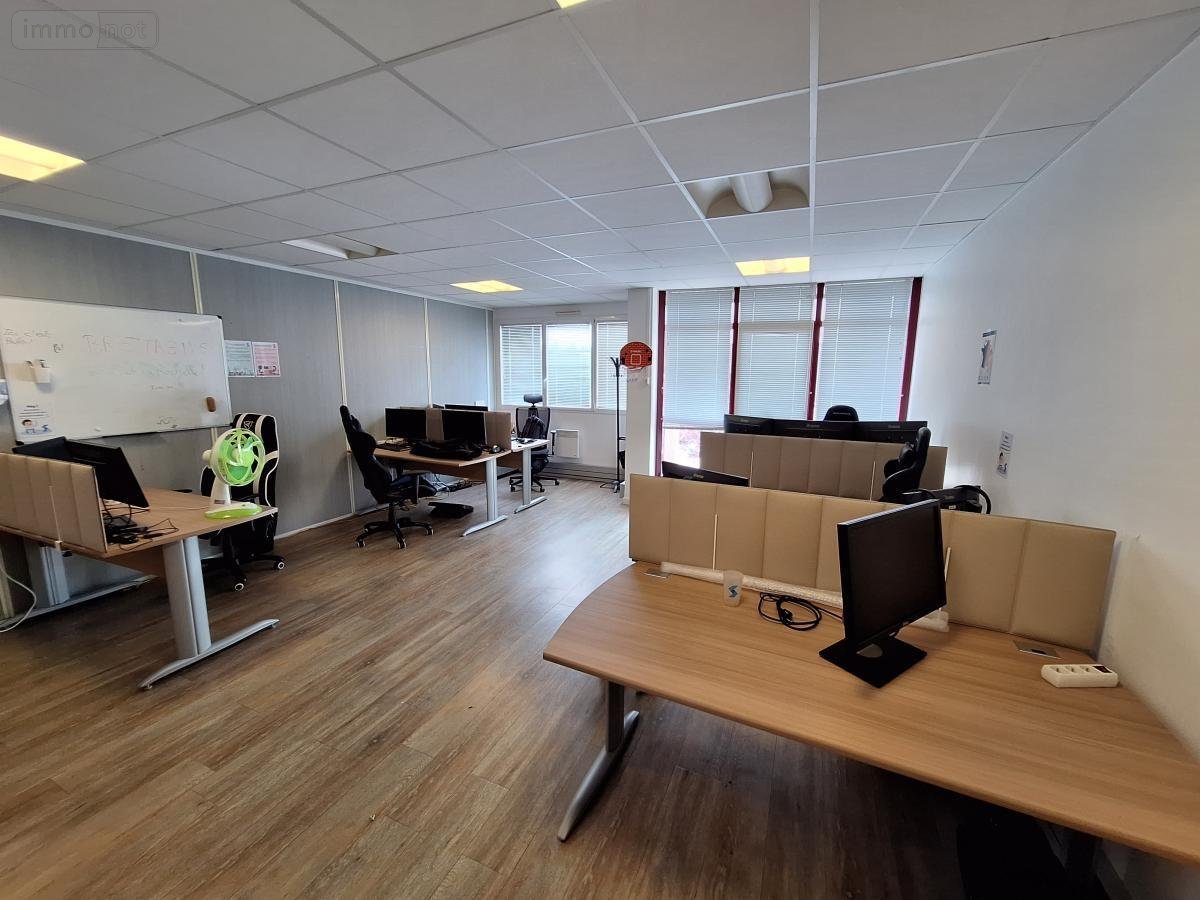Location fonds et murs commerciaux Saint-Malo 35400 Ille-et-Vilaine 131 m2  1775 euros