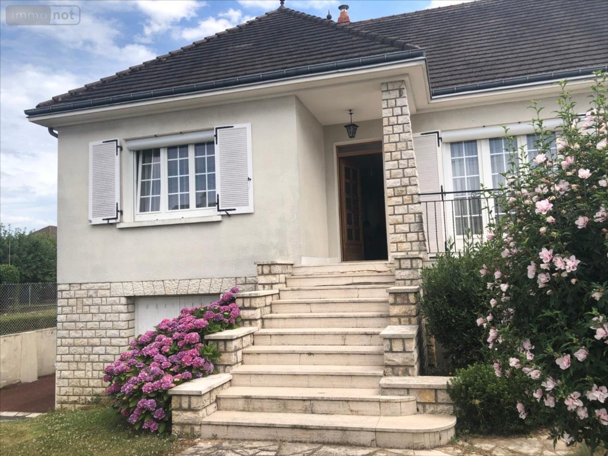 Maison a vendre Saint-Sulpice-de-Pommeray 41000 Loir-et-Cher 229 m2 8 pièces 221000 euros