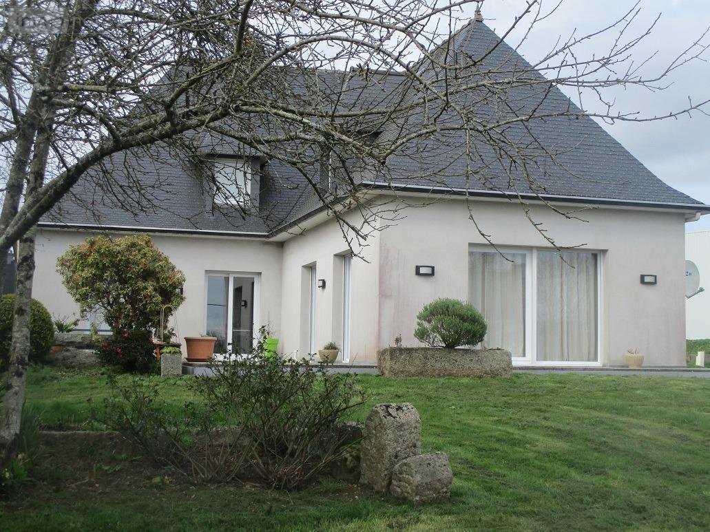 Maison a vendre Carhaix-Plouguer 29270 Finistère 226 m2 8 pièces 378000 euros