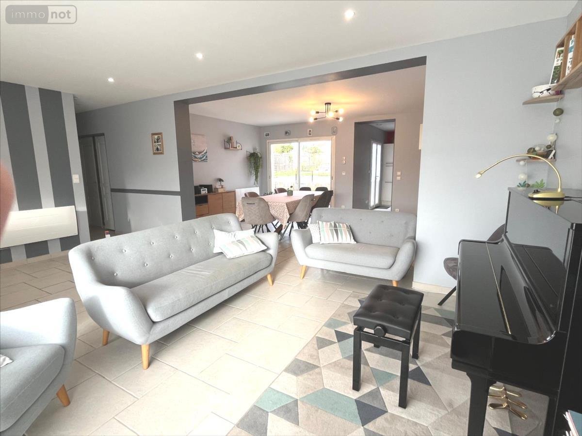 Maison a vendre Moulins-sur-Yèvre 18390 Cher 188 m2 7 pièces 249900 euros