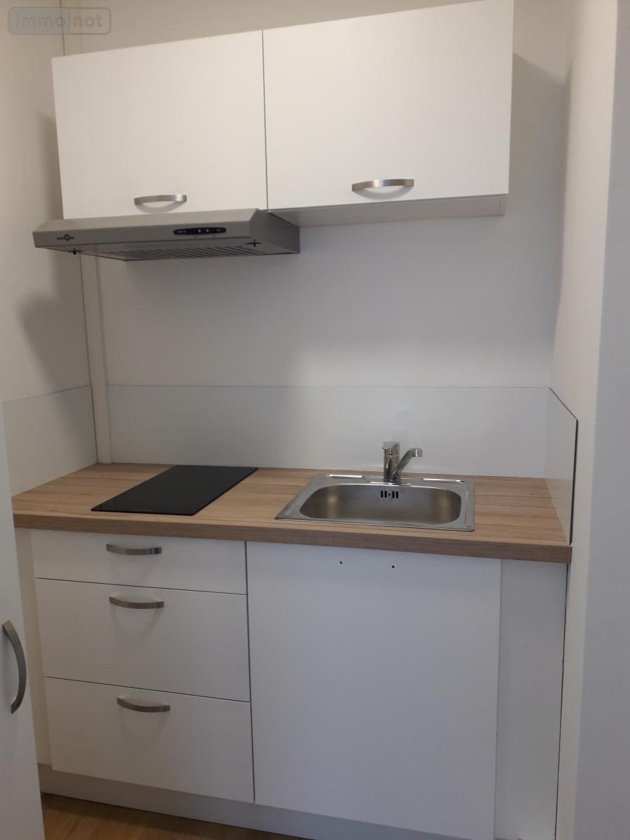 Location appartement Laval 53000 Mayenne 25 m2 1 pièce 475 euros