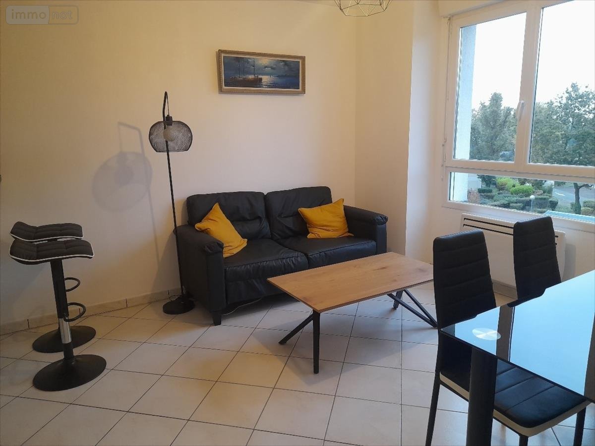 Location appartement Petit-Couronne 76650 Seine-Maritime 33 m2 2 pièces 620 euros