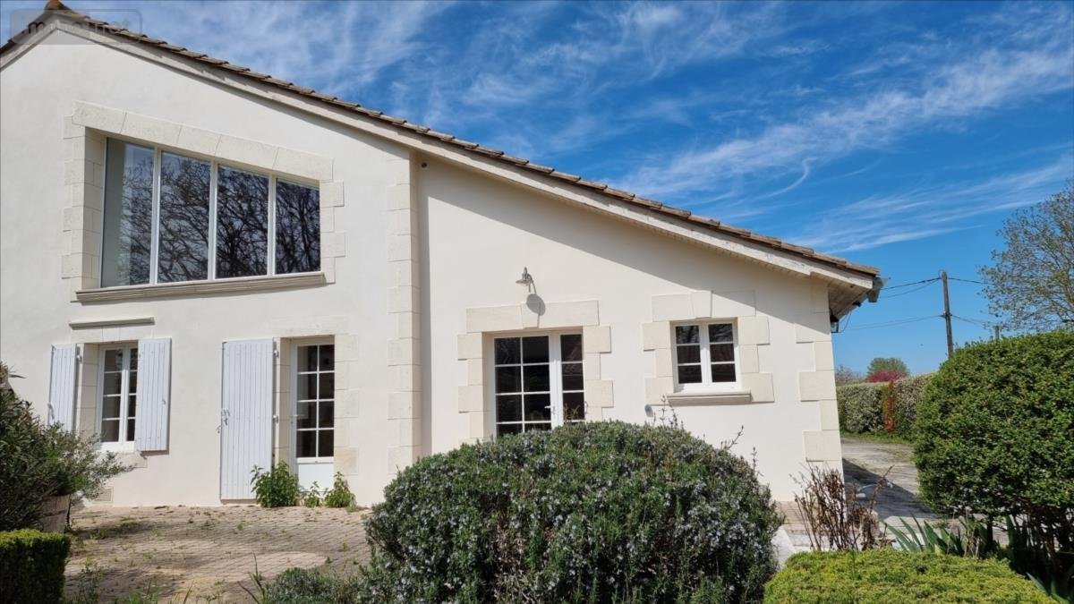 Maison a vendre Jonzac 17500 Charente-Maritime 214 m2 8 pièces 257250 euros