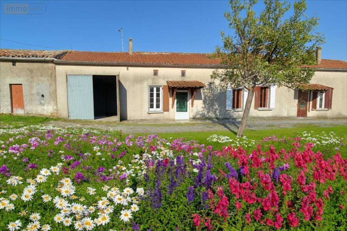 Maison a vendre Jonzac 17500 Charente-Maritime 102 m2 5 pièces 106000 euros