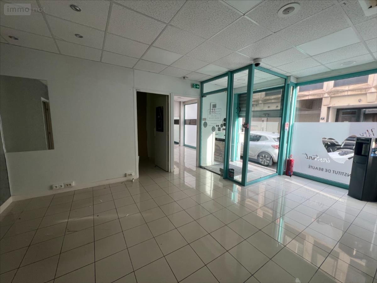 Fonds et murs commerciaux a vendre Le Mans 72000 Sarthe 112 m2  162980 euros