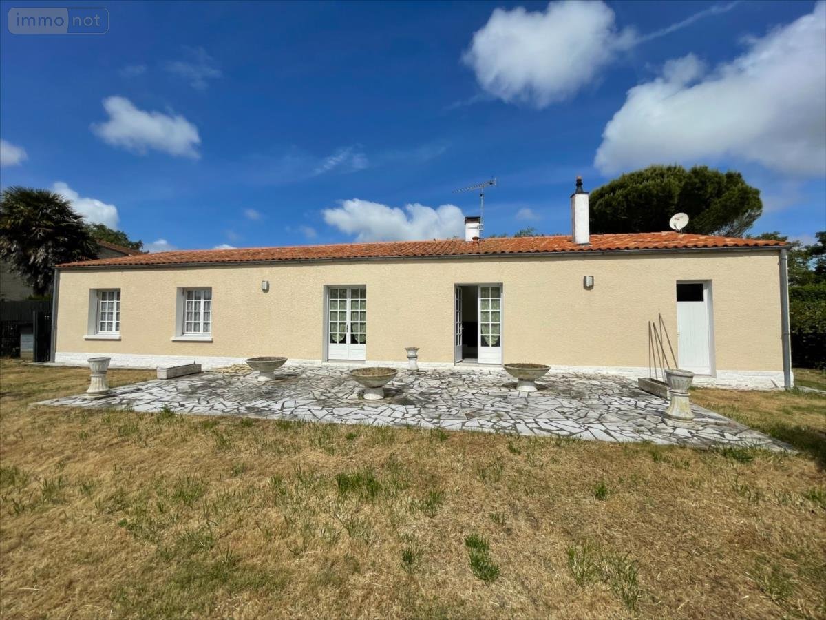 Maison a vendre Saint-Xandre 17138 Charente-Maritime 138 m2 5 pièces 322400 euros