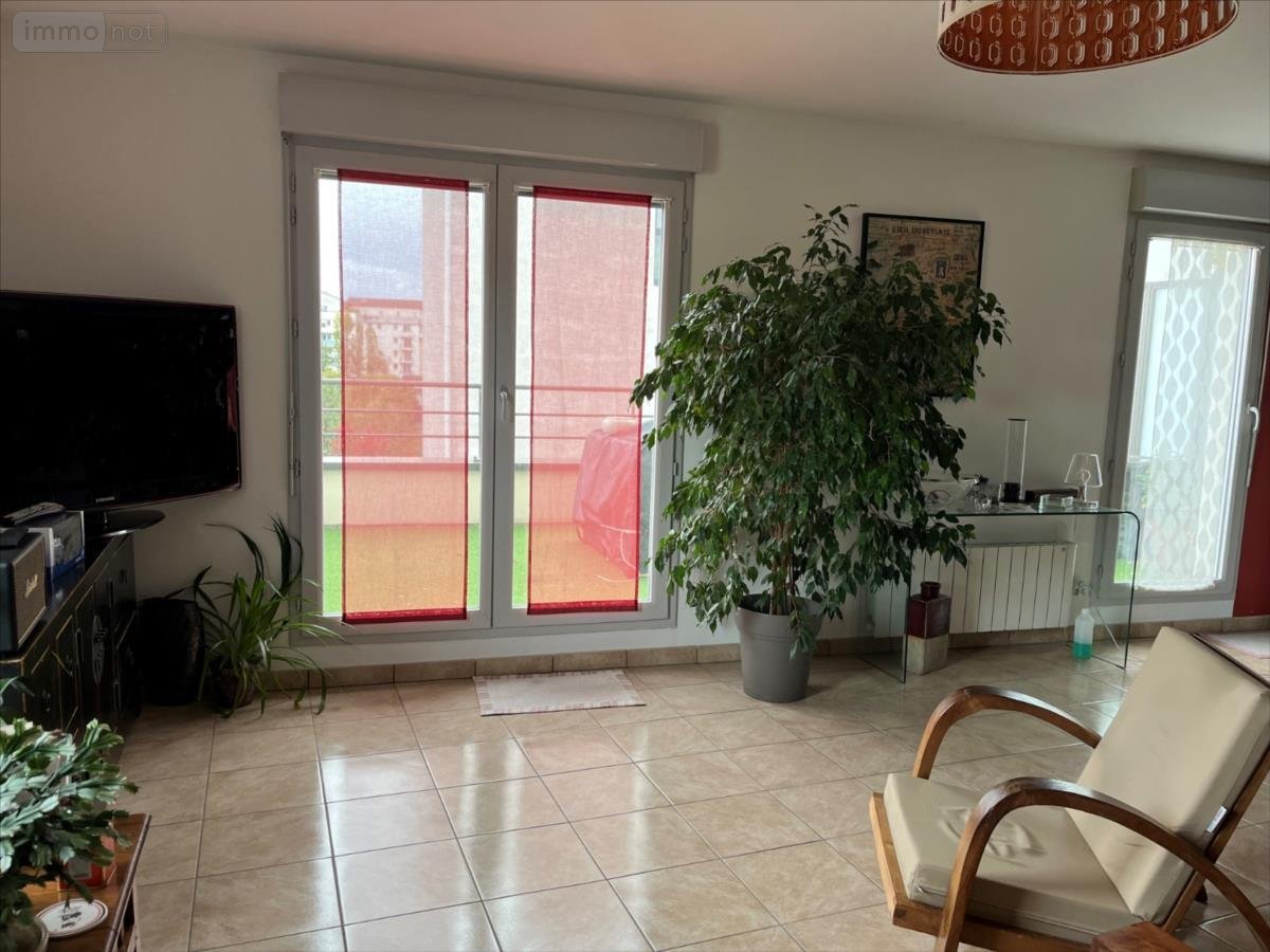 Appartement a vendre Lyon 8e Arrondissement 69008 Rhône 70 m2 3 pièces 330000 euros