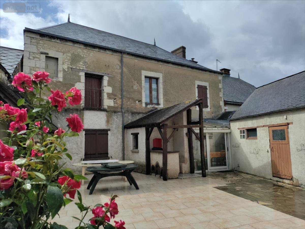 Maison a vendre Luché-Pringé 72800 Sarthe 216 m2 8 pièces 159000 euros