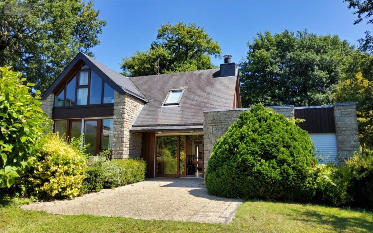 Maison a vendre Carhaix-Plouguer 29270 Finistère 123 m2 7 pièces 273000 euros