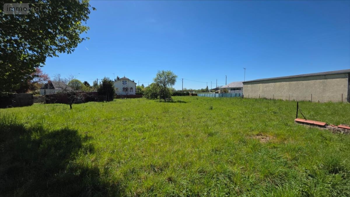 Terrain a batir a vendre Poulaines 36210 Indre 1017 m2  14400 euros