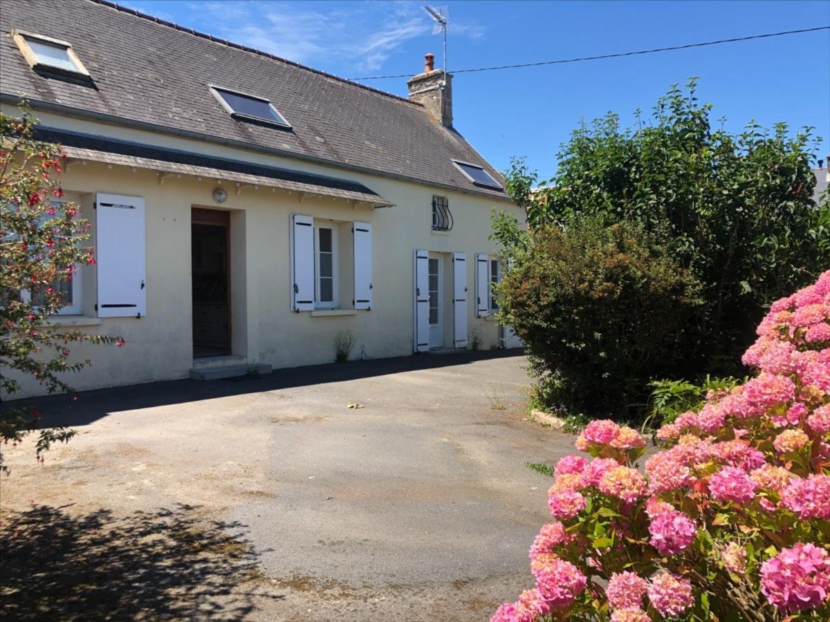 Maison a vendre Fontenay-sur-Mer 50310 Manche 190 m2 9 pièces 281700 euros