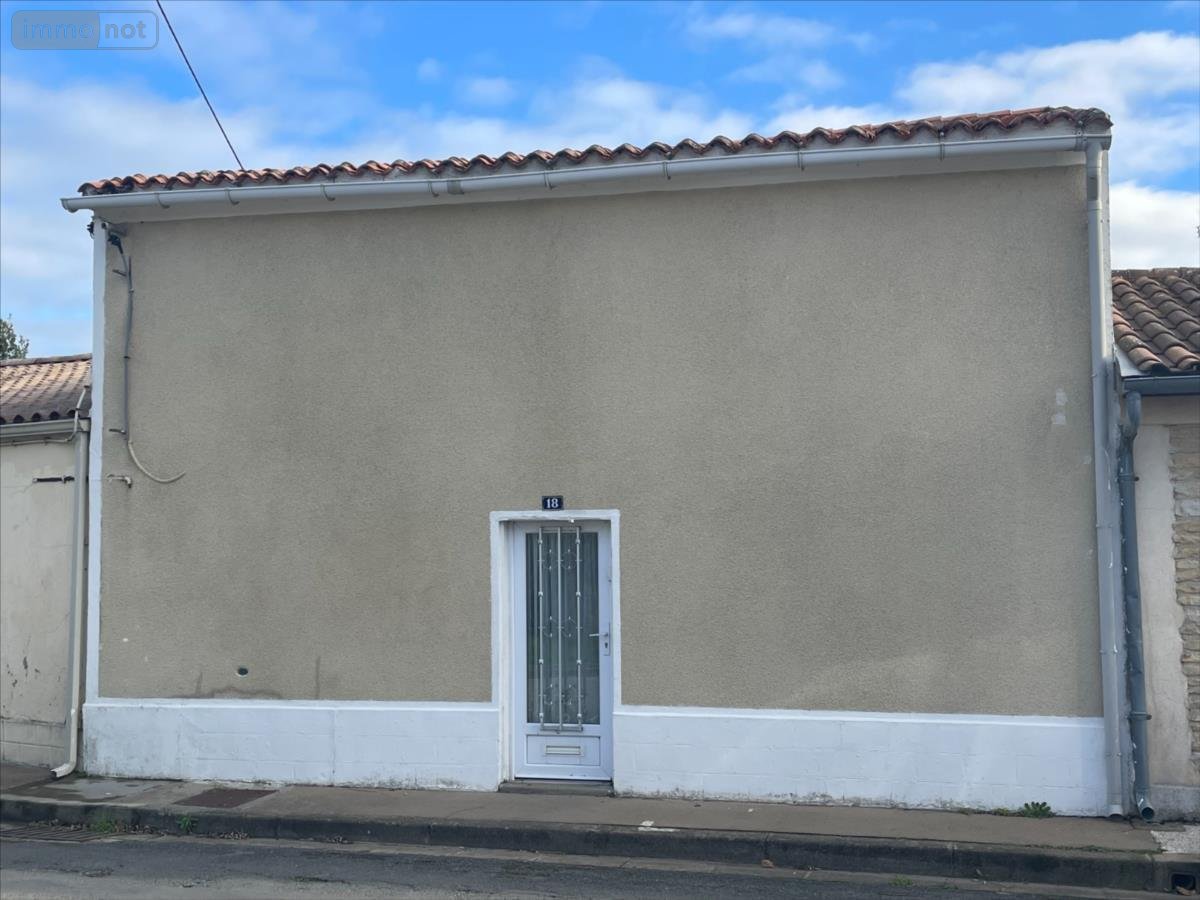 Maison a vendre Marans 17230 Charente-Maritime 50 m2 2 pièces 59000 euros