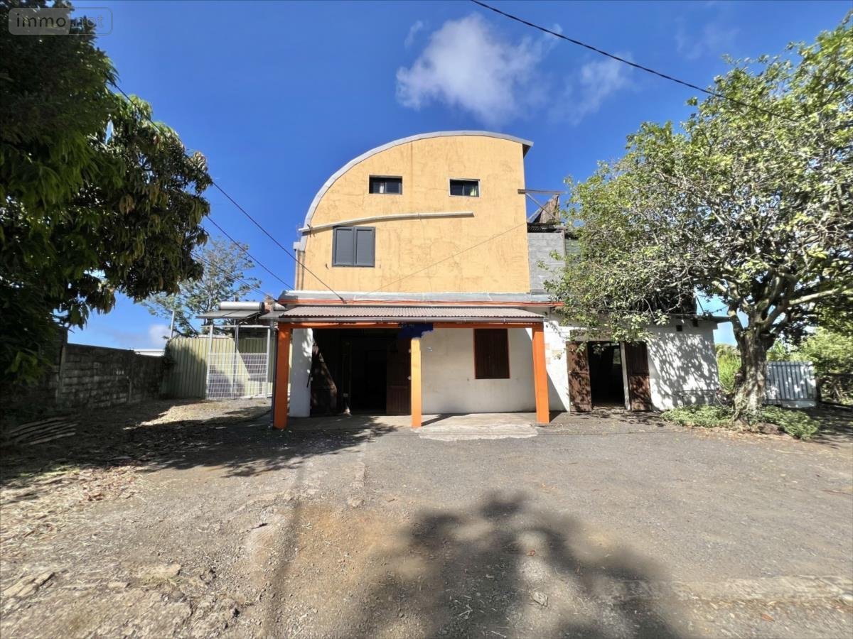 Immeuble a vendre Le Tampon 97430 Réunion 308 m2  416000 euros