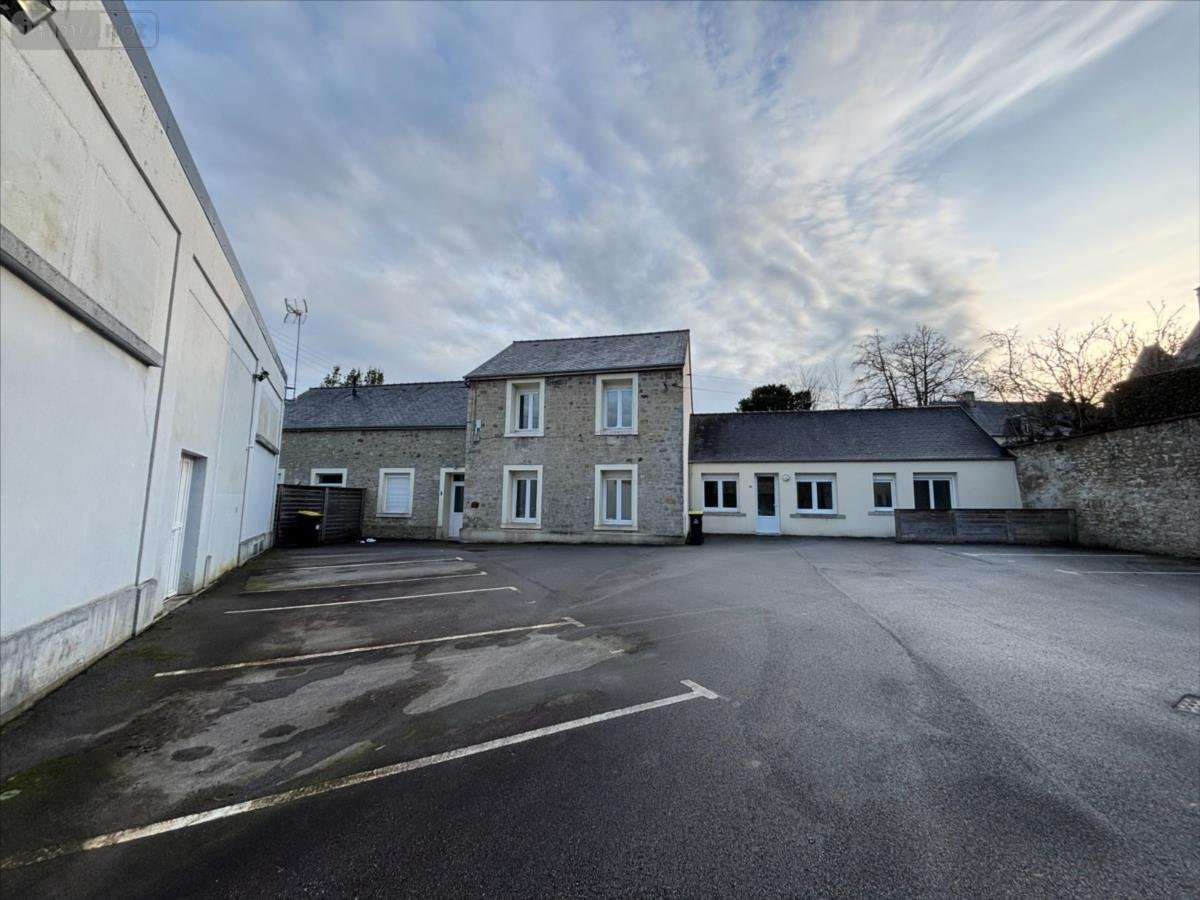Immeuble a vendre Valognes 50700 Manche 260 m2  568300 euros