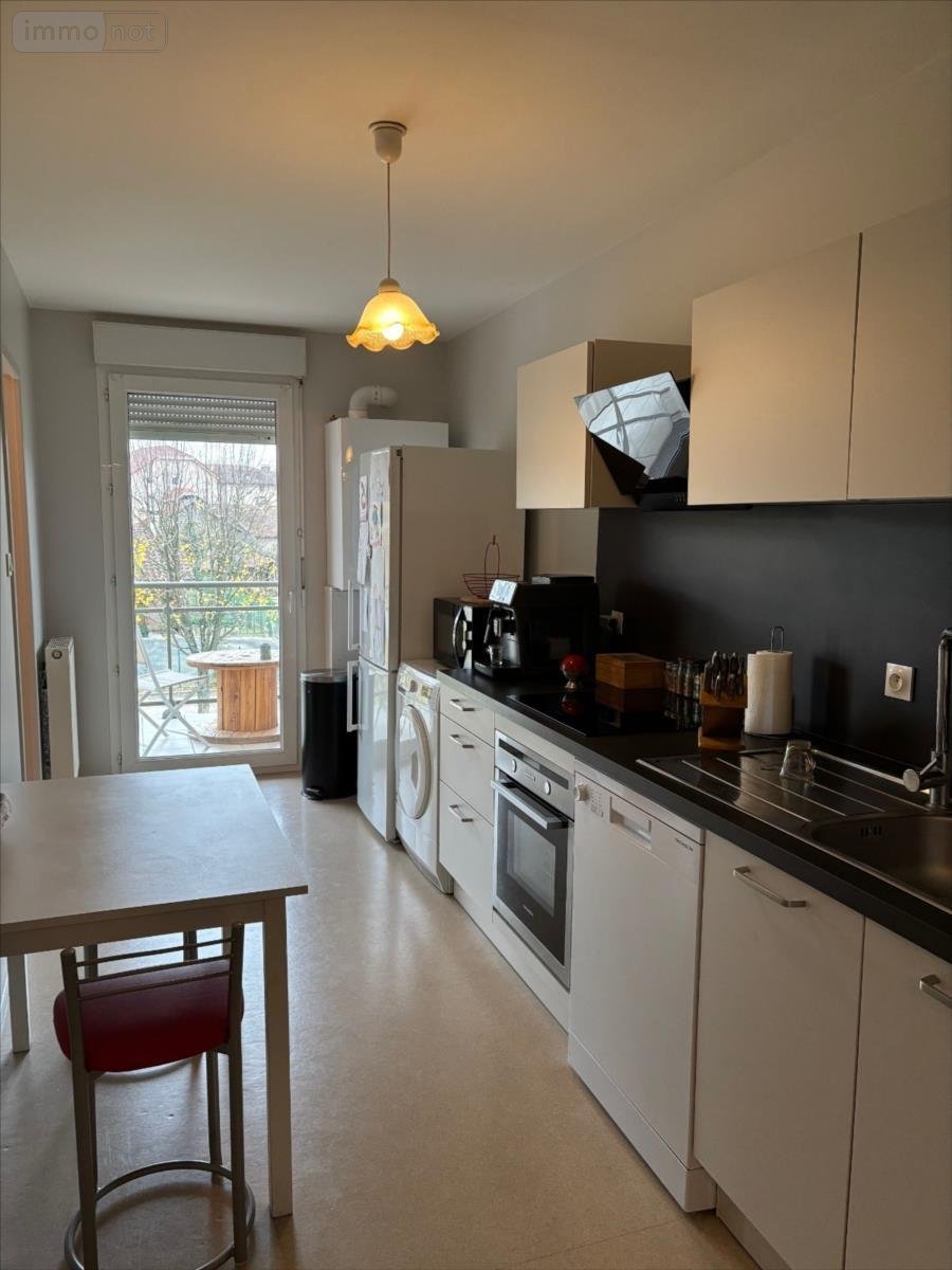 Location appartement Montrevel-en-Bresse 01340 Ain 70 m2 3 pièces 745 euros