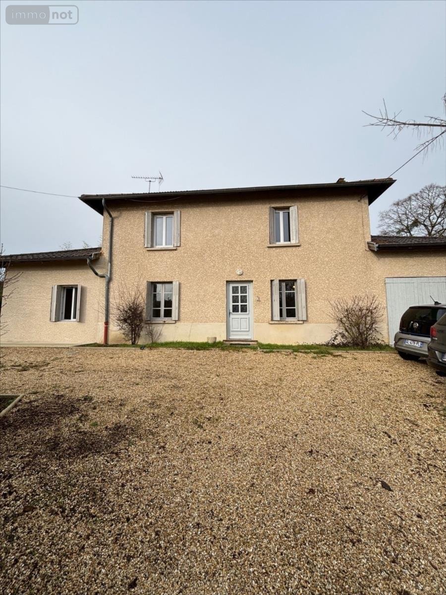 Location maison Montrevel-en-Bresse 01340 Ain 123 m2 4 pièces 1225 euros
