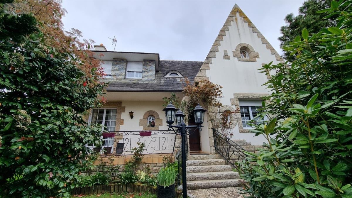 Maison a vendre Callac 22160 Côtes-d'Armor 142 m2 6 pièces 241500 euros