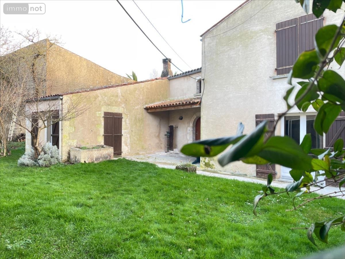 Maison a vendre Salles-sur-Mer 17220 Charente-Maritime 218 m2 8 pièces 410800 euros