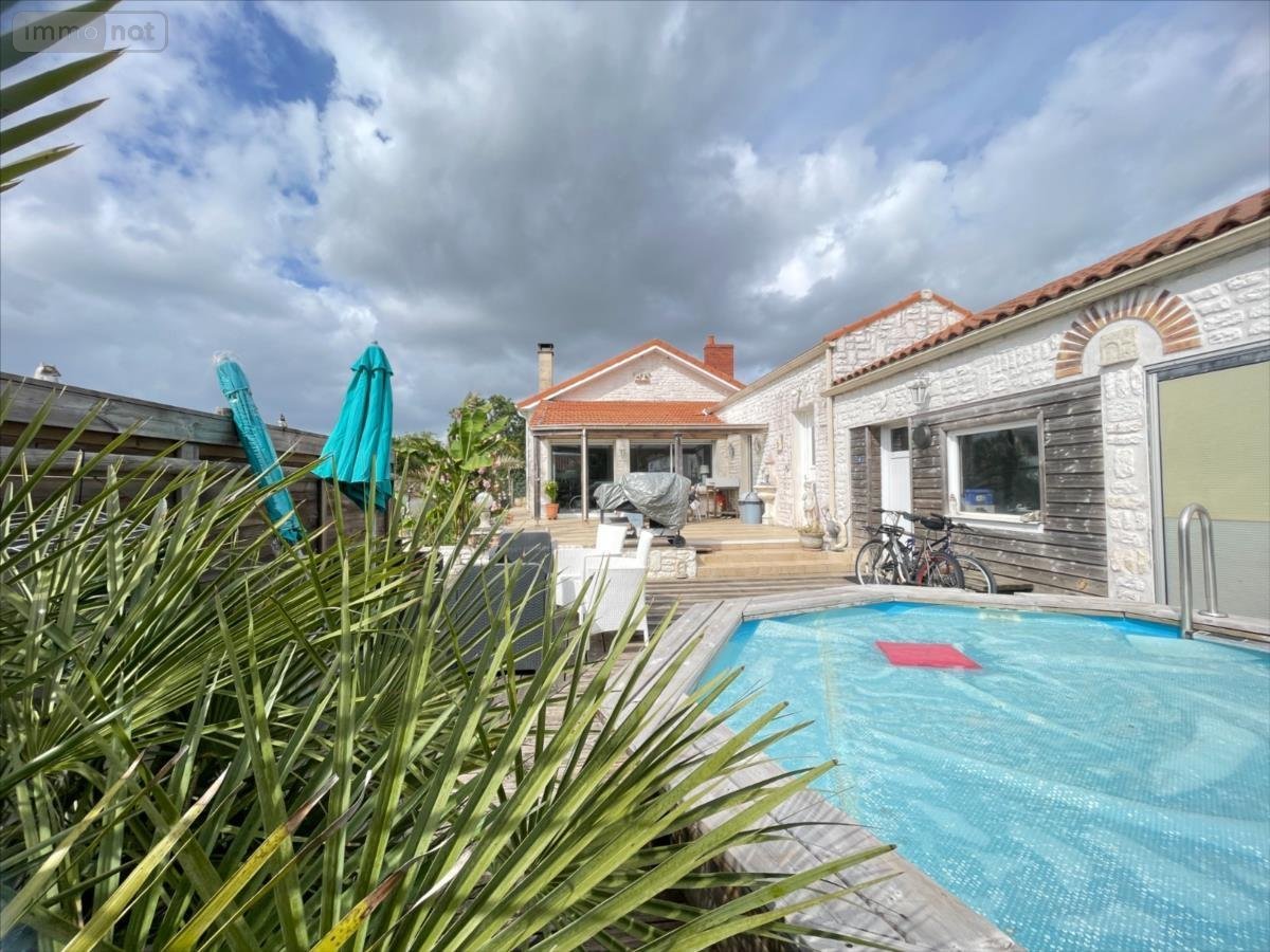 Maison a vendre La Jarrie 17220 Charente-Maritime 127 m2 6 pièces 332000 euros