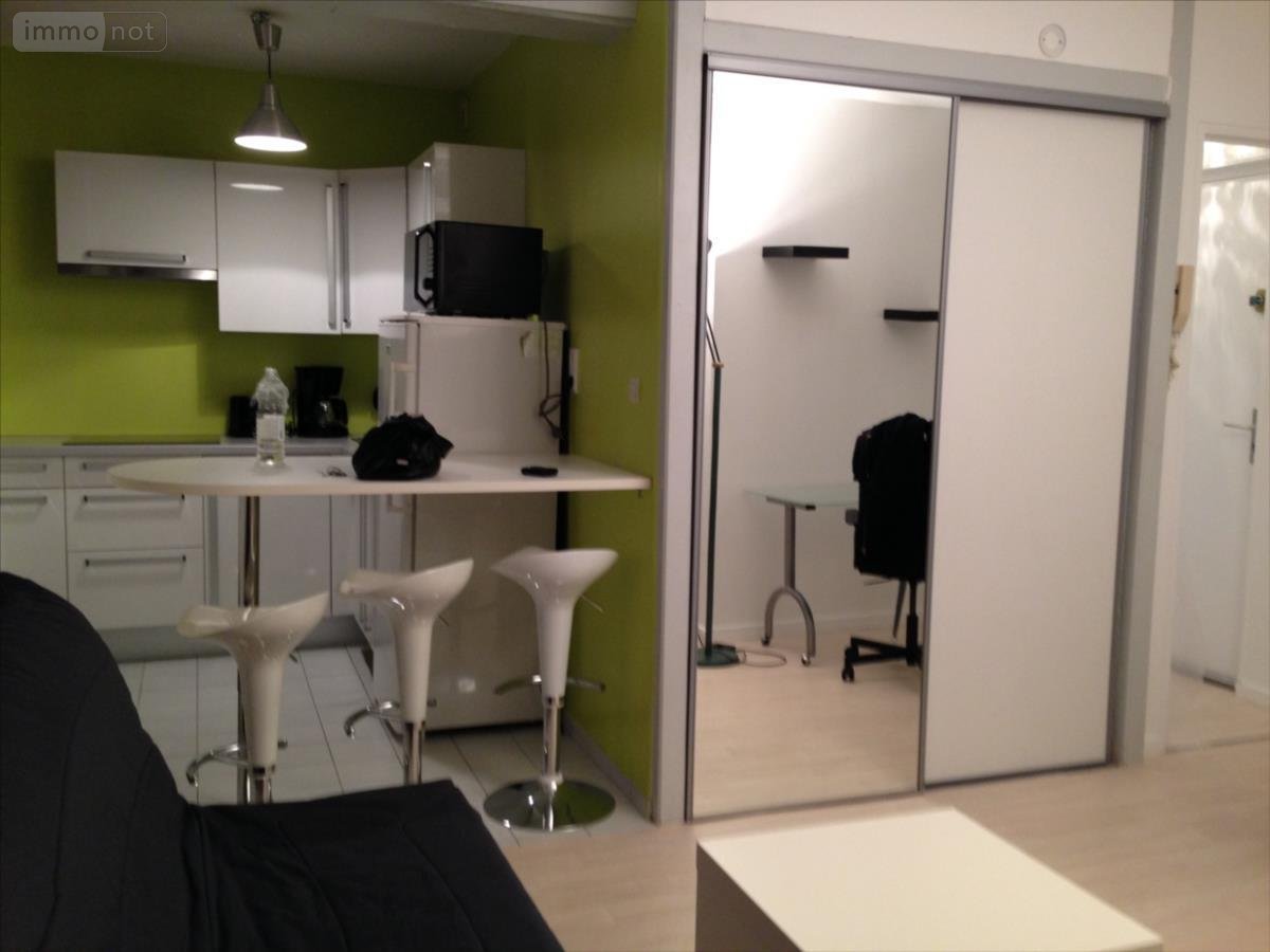 Location appartement Rouen 76000 Seine-Maritime 29 m2 1 pièce 577 euros