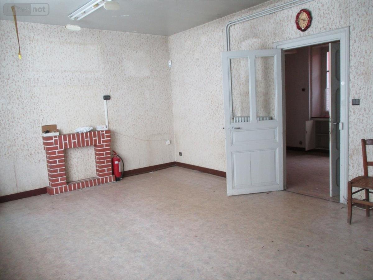 Maison a vendre Carhaix-Plouguer 29270 Finistère 126 m2 7 pièces 84800 euros