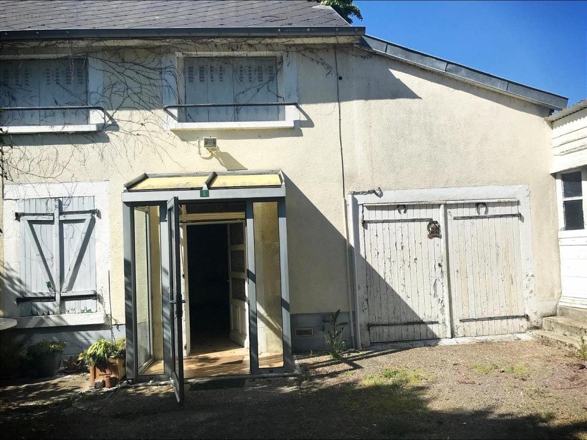 Maison a vendre Moulins-sur-Yèvre 18390 Cher 91 m2 3 pièces 52500 euros