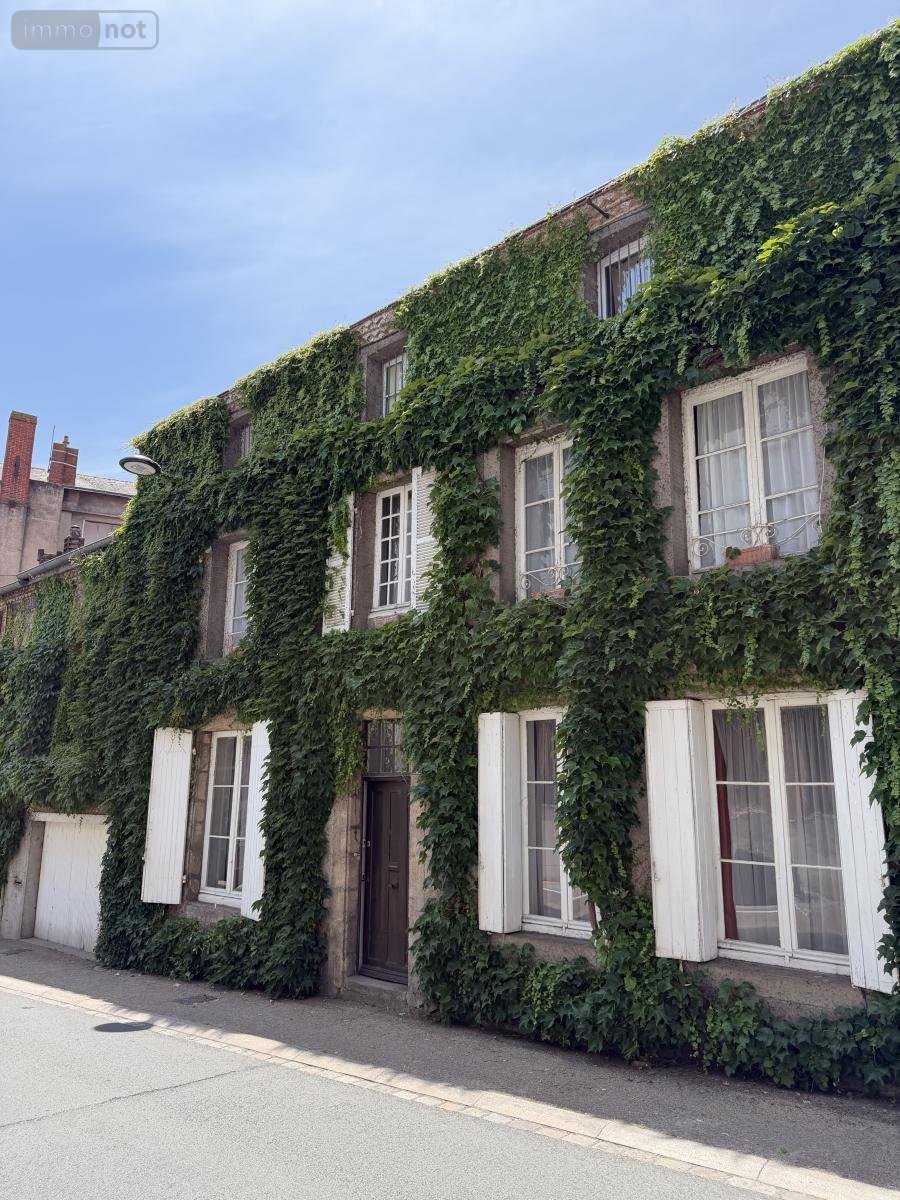 Maison a vendre Cholet 49300 Maine-et-Loire 258 m2 9 pièces 375600 euros