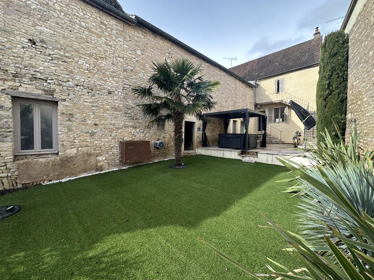 Maison a vendre Meursault 21190 Côte-d'Or 270 m2 8 pièces 1050000 euros