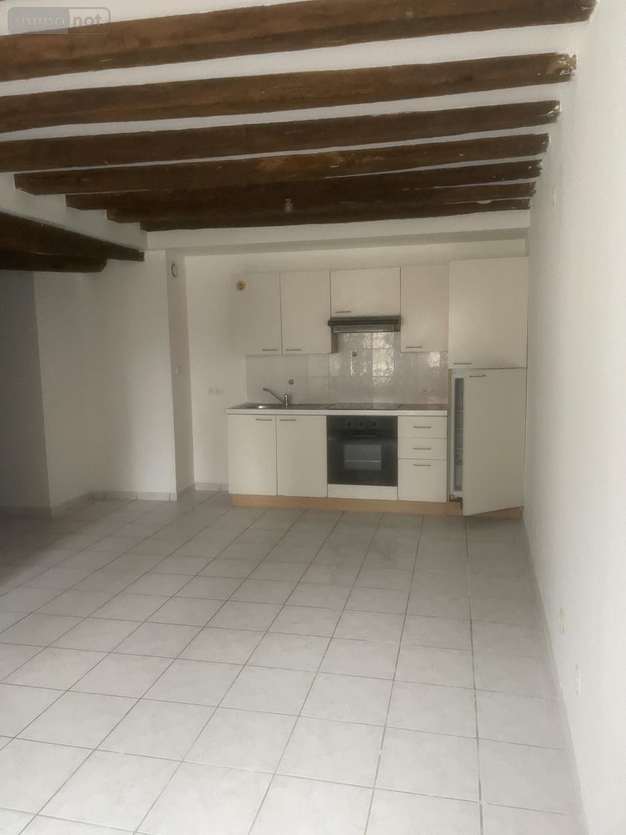 Location appartement Château-Renault 37110 Indre-et-Loire 50 m2 3 pièces 460 euros