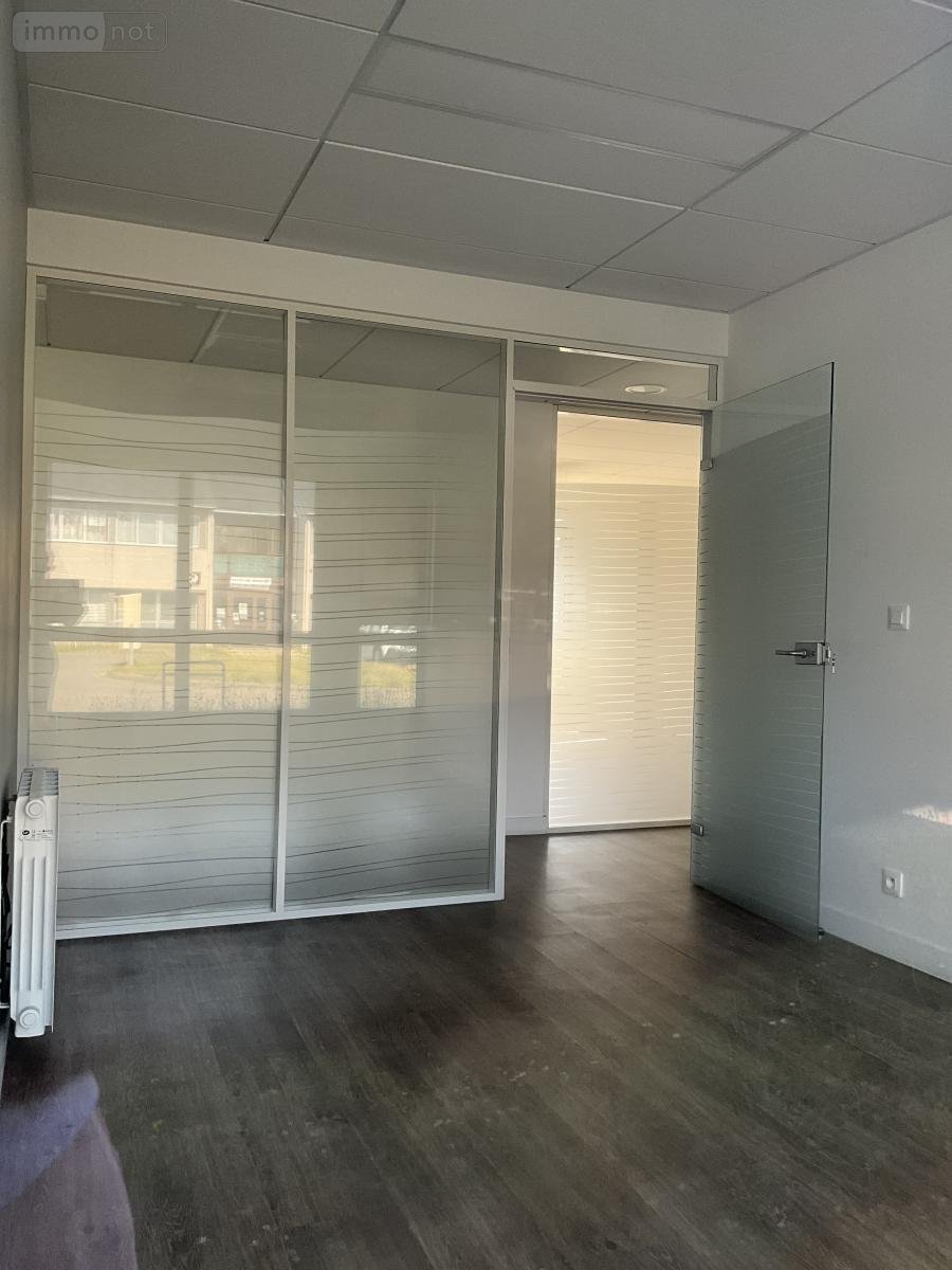 Fonds et murs commerciaux a vendre Ploemeur 56270 Morbihan 365 m2  882040 euros