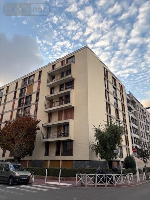 Garage et parking a vendre Montrouge 92120 Hauts-de-Seine 11 m2  17750 euros