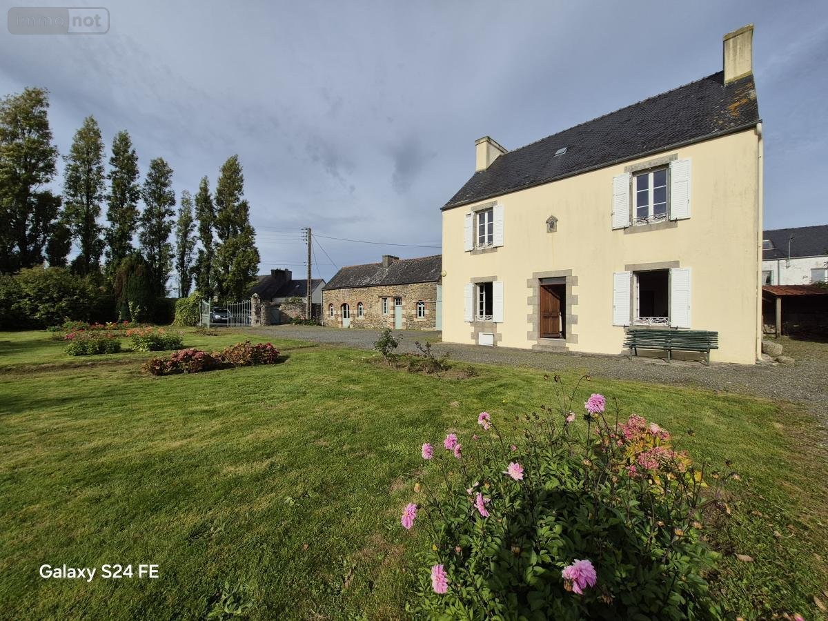 Maison a vendre Lampaul-Guimiliau 29400 Finistère 150 m2 6 pièces 167200 euros