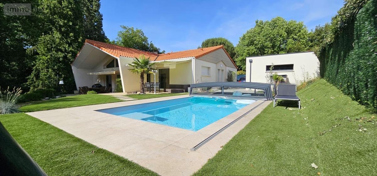 Maison a vendre Cholet 49300 Maine-et-Loire 193 m2 6 pièces 489000 euros