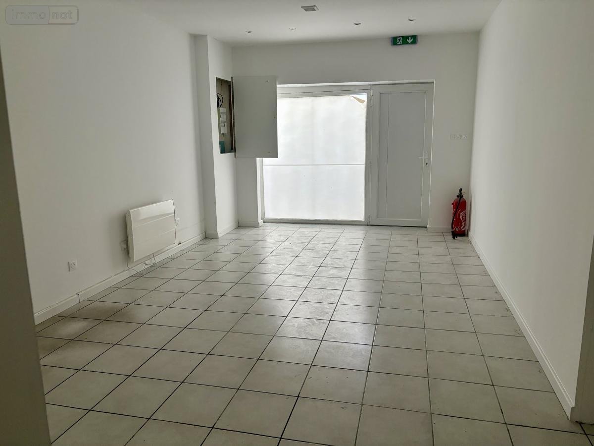 Location fonds et murs commerciaux Lens 62300 Pas-de-Calais 60 m2  750 euros