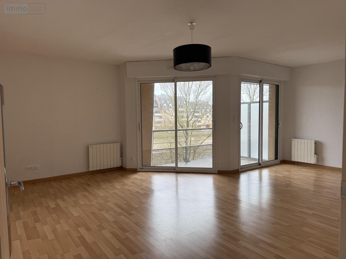 Location appartement Laval 53000 Mayenne 54 m2 2 pièces 665 euros