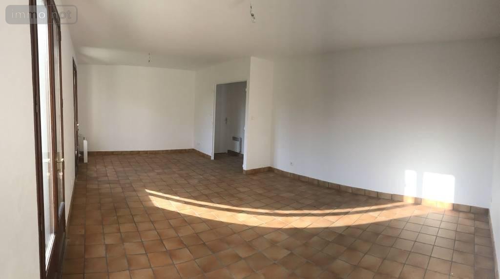 Location maison La Chevrolière 44118 Loire-Atlantique 91 m2 4 pièces 900 euros